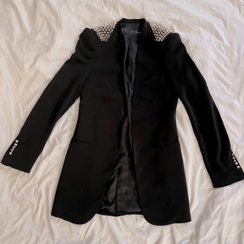 Brand Zara Size Small Color Black